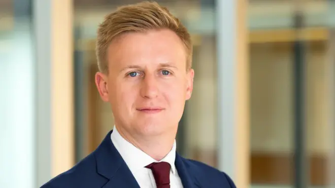 罗切斯特2016年预测到了英国脱欧公投的脱欧结果，现在有个绰号：脱欧先生。