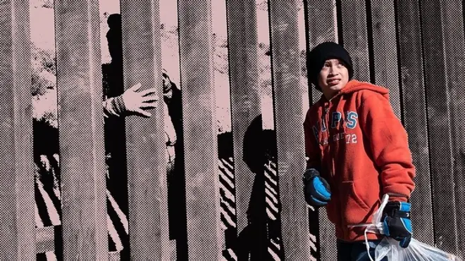 "أرسلت طفلي البالغ من العمر 7 سنوات عبر الحدود"