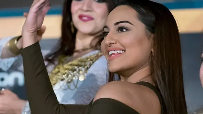 سناکشی سنہا