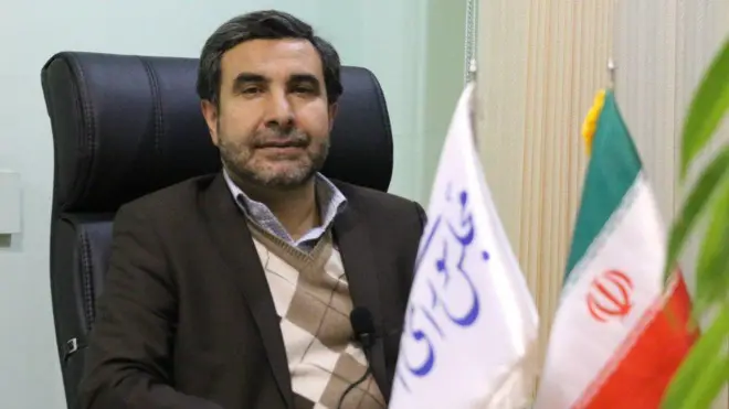کبیري په خپله د پارلمان د اقتصاد کمېسون د مشرتابه پلاوی دی.