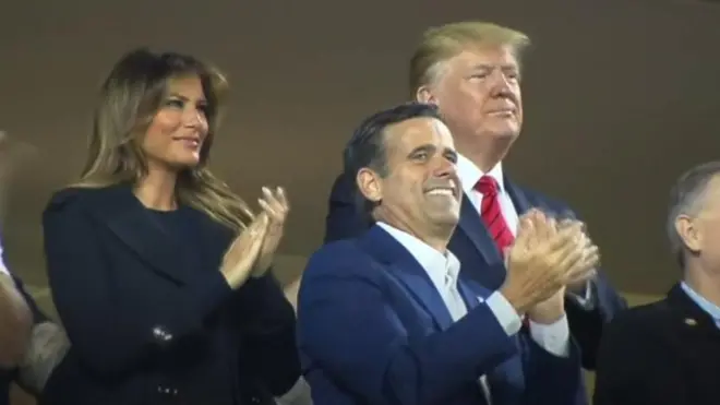 بالفيديو: "صيحات استهجان" بوجه ترامب في مباراة بيسبول