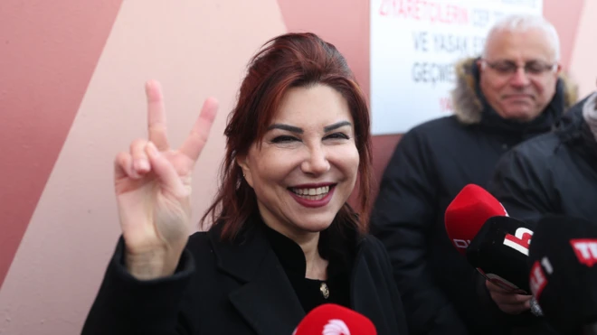 Sedef Kabaş tahliye edildi