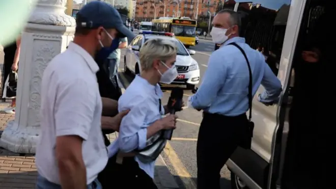 Задержание журналиста на акции солидарности в Минске.