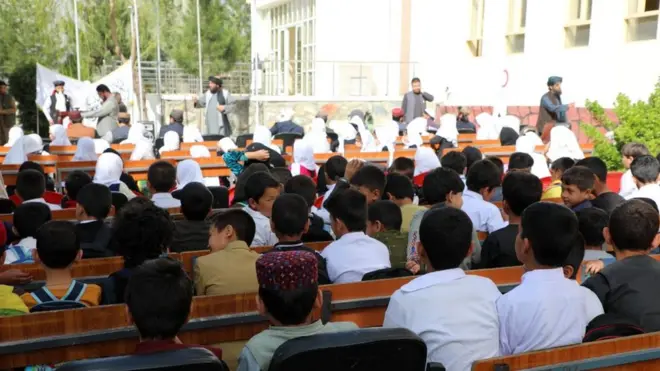 روز چهارشنبه، سوم فروردین/حمل مرامی برای آغاز سال تحصیلی مدارس ابتدایی دخترانه و پسرانه در کابل با حضور مسئولان طالبان