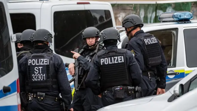 полиция в Галле