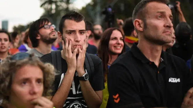 Las reaccionessporting brasil betlos manifestantes frente al parlamento fueron muy variadas.