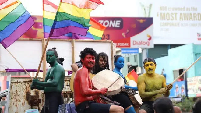 LGBTQI ප්‍රජාව: 'අපි ත්‍රෛනිකායික සංඝ නාහිමිවරු සමග සාකච්ඡා කළා; උන්වහන්සේලා තේරුම් ගත්තා අපේ ප්‍රශ්නය'