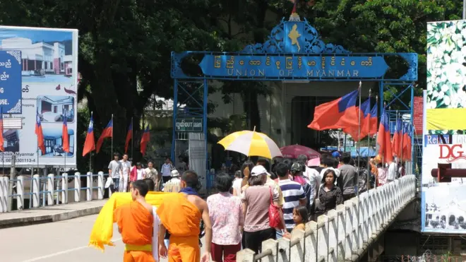 ထိုင်း-မြန်မာ နယ်စပ်တံတားတခုဖြစ်တဲ့ တာချီလိတ် - မယ်ဆိုင်တံတား