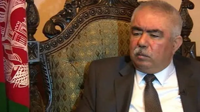 آقای دوستم علاوه بر این که معاون اول رئیس جمهوری است، رهبری حزب جنبش ملی اسلامی نیز به دست دارد که در شمال کشور از نفوذ گسترده ای برخوردار است