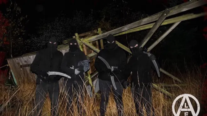 مجموعات "مُتطرفة" دفاعاً عن حقوق الحيوانات