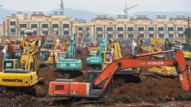 وہان میں ہسپتال کی تعمیر کا کام