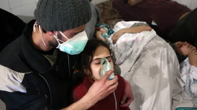 الهجوم الكيمياوي المشتبه به أودى بحياة 40 شخصا