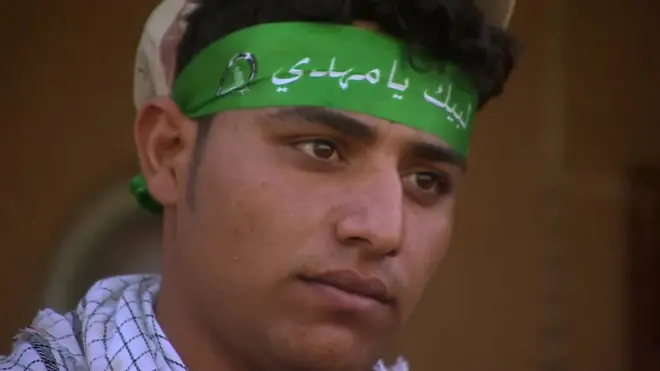 أحد العناصر منظمة بدر المدعومة