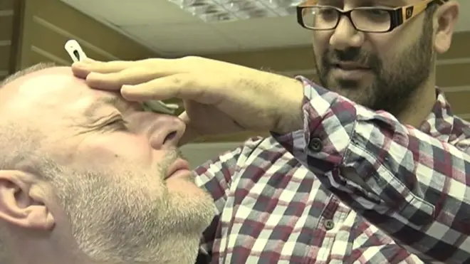 حلاق سوري في اسكتلندا