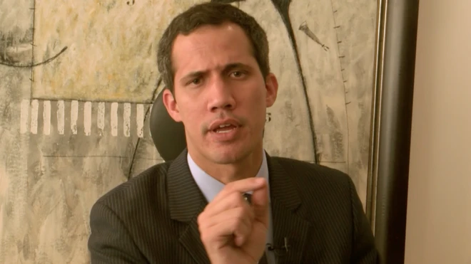 Juan Guaidó habló con BBC Mundo poco después de conocerse las nuevas sanciones del gobierno de EE.UU. contra la estatal Petróleos de Venezuela.