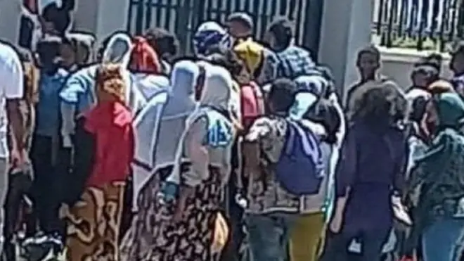 Namoota mana hidhaa dura dhaabbatan