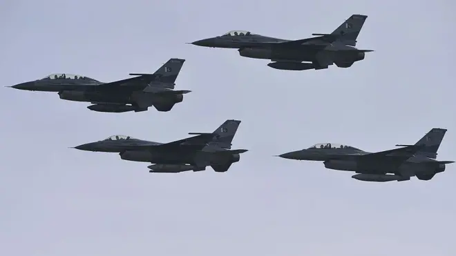 پاکستانی ایف 16 طیارے