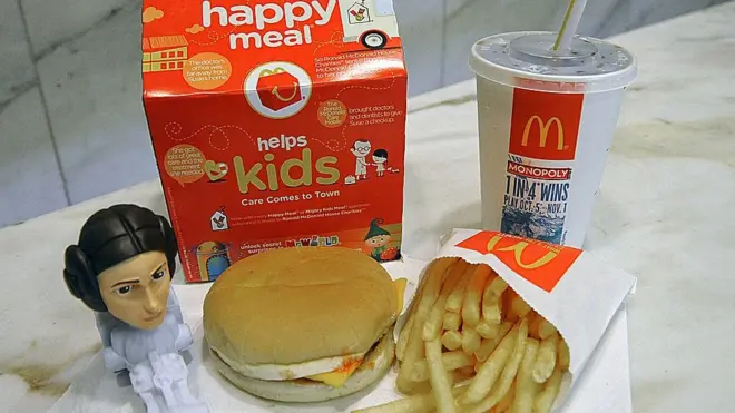 La Cajita Feliz de McDonald's, con su clásico juguete incluido, fue ideada en Guatemala.