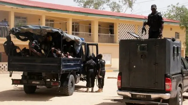 Selon Amnesty, les responsables des violations se retrouvent au sein des officiels et des groupes armés