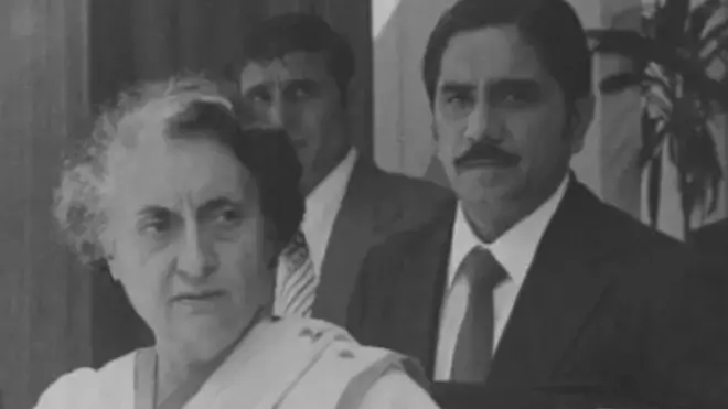 اندرا گاندھی کے ساتھ آر کے دھون