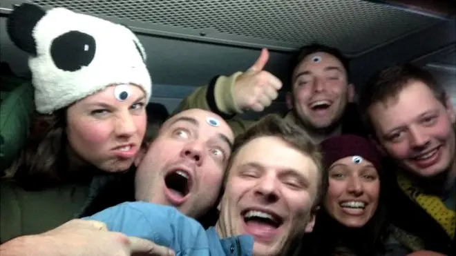 Otto Warmbier con otros compañeros de viaje en Corea del Norte