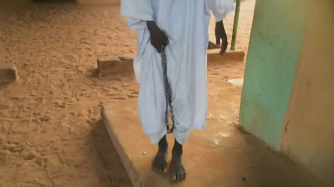 Mohamed Nader hampir mati setelah disiksa gurunya di khalwa, sekolah muslim yang dipimpin oleh para sheikh di Sudan.