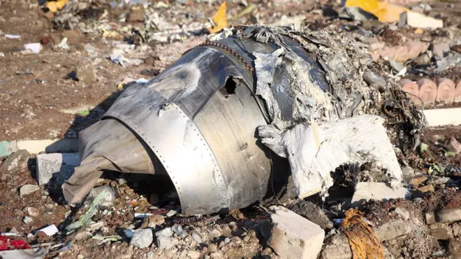 Обломки самолета