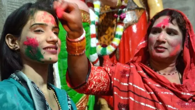 महिलाएं