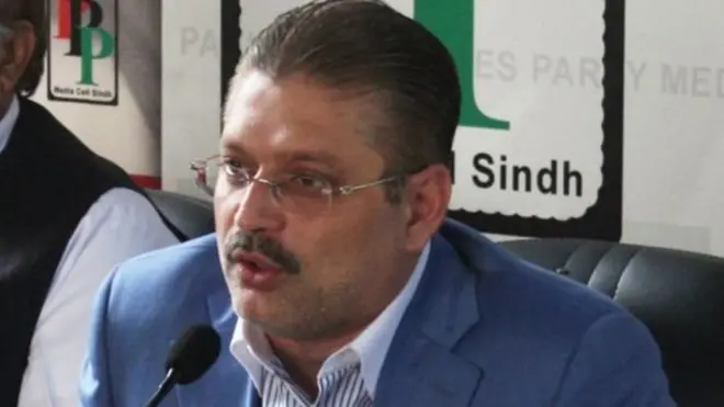 شرجیل انعام میمن کے پاس صوبائی وزیر اطلاعات کے علاوہ محکمہ آرکیالوجی اور بلدیاتی امور کا قلمدان بھی رہا ہے