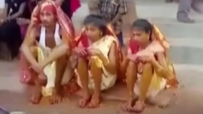 ఇద్దరితో పెళ్లి