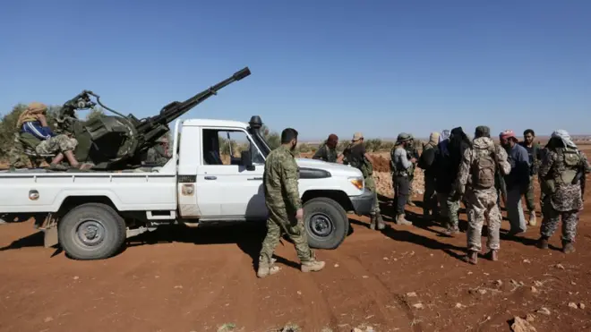 مسلحو المعارضة يستعدون للتقدم نحو بلدة الباب التي يسيطر عليها مسلحو تنظيم الدولة الاسلامية