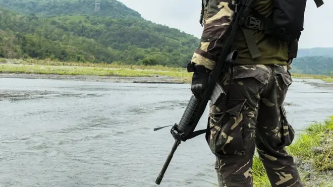 फ़िलपींस का एक सैनिक