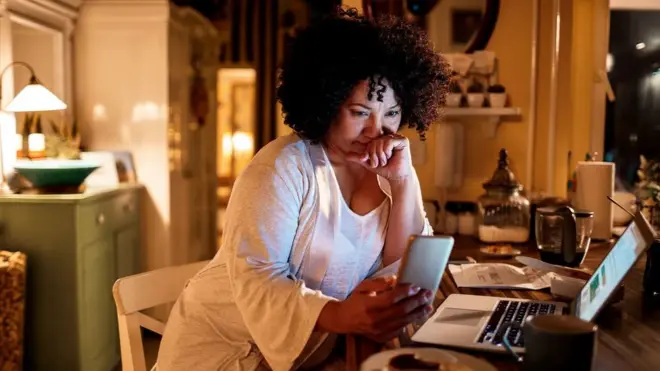 نكره قول "لا"، وإذا توقع الرؤساء منا استقبال مكالمات في وقت مبكر، أو الرد على رسائل البريد الإلكتروني في وقت متأخر من الليل، فإننا نميل إلى الالتزام بذلك