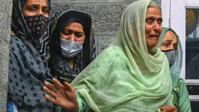 విలపిస్తున్న సుపిందర్ కౌర్ బంధువులు