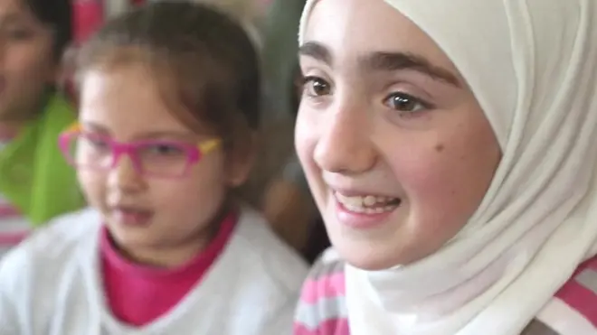 المعالجة عن طريق الرقص... وسيلة لمساعدة أطفال سوريا