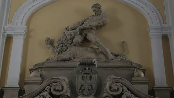 Skulptura „Samson ubija lava" danas je jedno od najbolje čuvanih umetničkih dela u državi