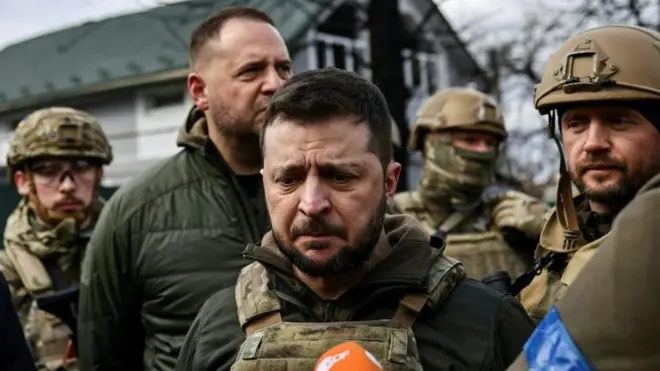 Zelensky akiwa Bucha
