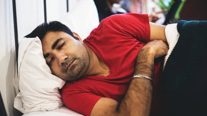 Obstructive Sleep Apnea म्हणजे काय? बप्पी लाहिरींचं ज्यामुळे निधन झालं तो आजार काय आहे?