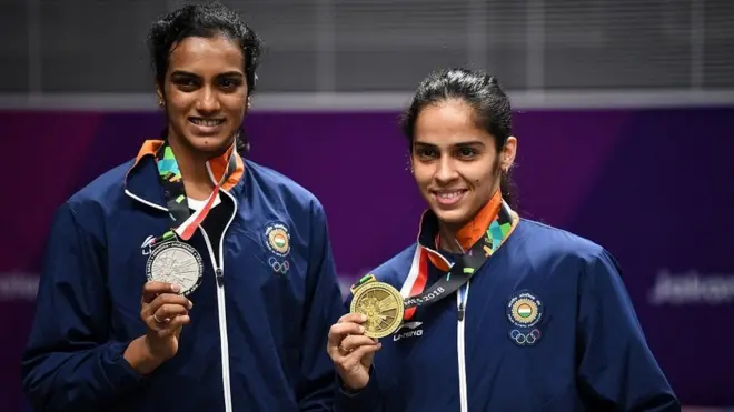 પીવી સિંધુ અને સાઇના નેહવાલ