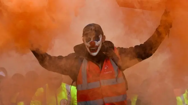 Учасник протестів у Франції