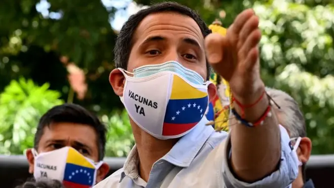 Juan Guaidó se enfrenta al desafío de revitalizar a la oposición en las calles tras meses sin lograrlo.