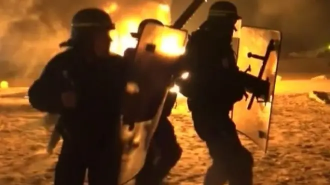 Французские полицейские