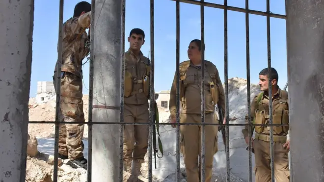 تركيا تعتبر وحدات حماية الشعب الكردي تنظيما إرهابيا