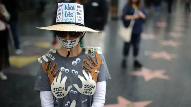 Me Too kampanyası yürüyüşü