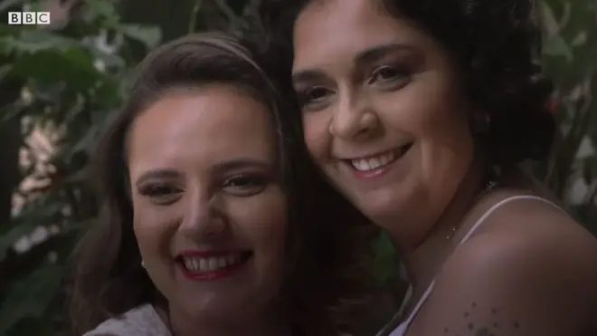 Ларісса і Луана нашвидкуруч побралися через побоювання, що гей-шлюби можуть заборонити