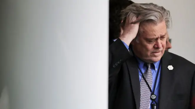 У США активно обговорюють нову книжку про "внутрішню кухню" Білого дому. Автор написав її, зокрема, зі слів Стіва Беннона - колишнього радника президента Трампа.