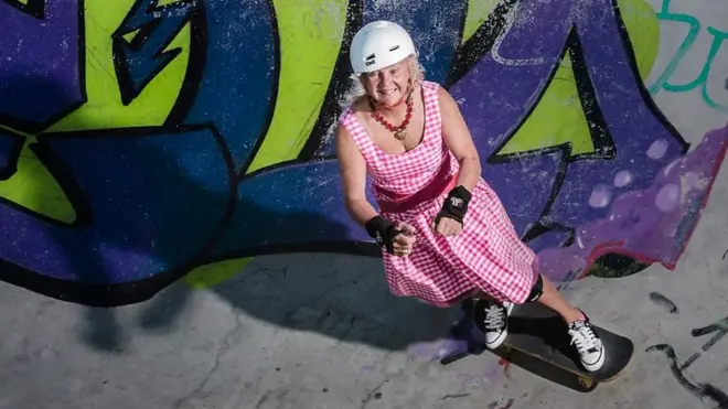 'لنا' زنی کهنسال که ثابت کرده هیچ وقت برای تحقق رویاها دیر نیست