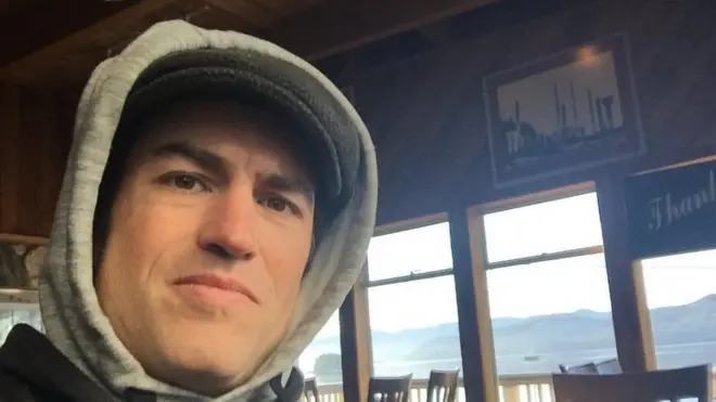 Woodroffe viajó a la Amazonia peruana para aprender sobre plantas medicinales, según dijo uno de sus amigos.