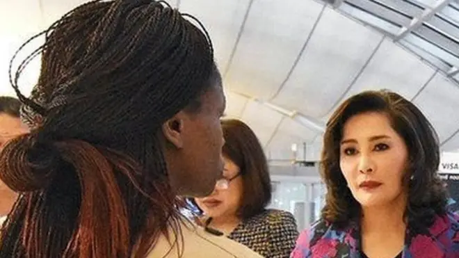 એરપોર્ટ પર પરિવાર