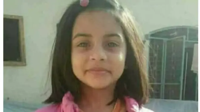 د چارواکو په خبره ماشومه زینب پنځه ورځې وړاندې تری تم شوې وه او پرون يې مړی موندل شوی دی.